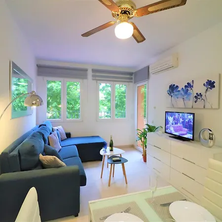 Sunny Coastal Hideaway Appartement *